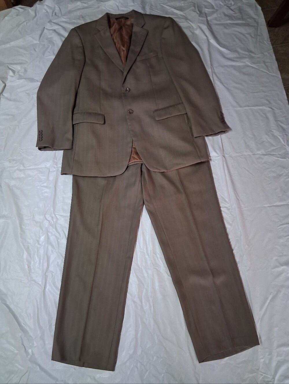 Caravelli Superior 150's Classic Men's Brown Two-Piece Suit - Timeless Styling